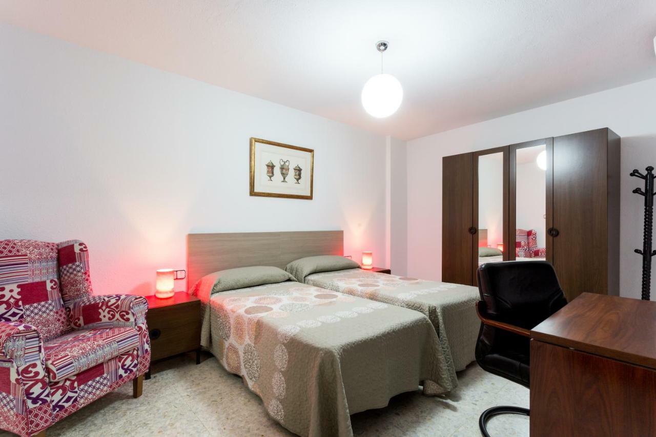 Holi-Rent Albareda Lägenhet Sevilla Exteriör bild