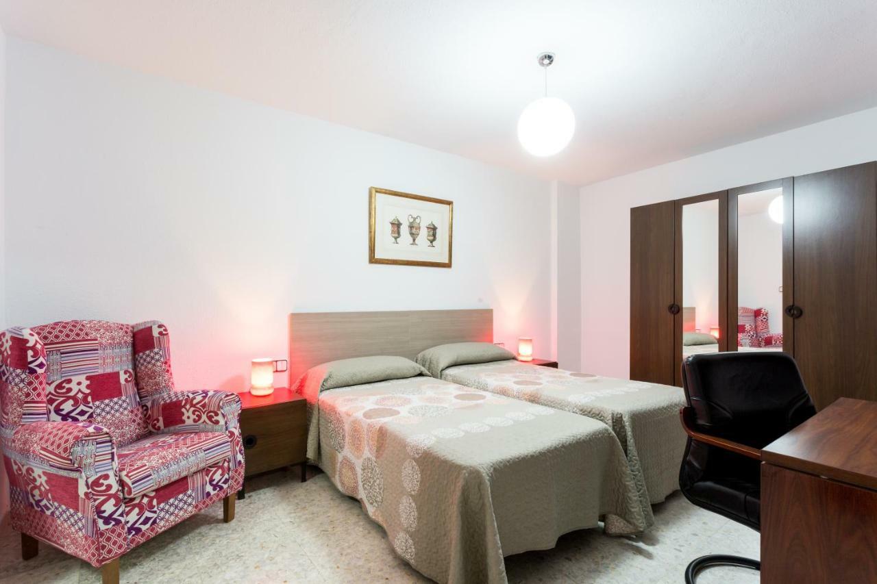 Holi-Rent Albareda Lägenhet Sevilla Exteriör bild