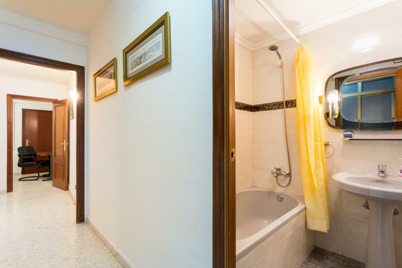 Holi-Rent Albareda Lägenhet Sevilla Exteriör bild