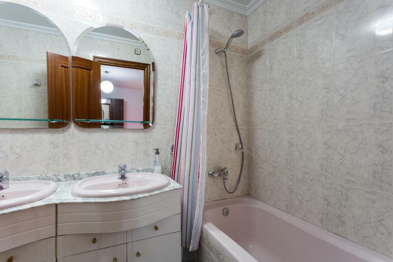Holi-Rent Albareda Lägenhet Sevilla Exteriör bild