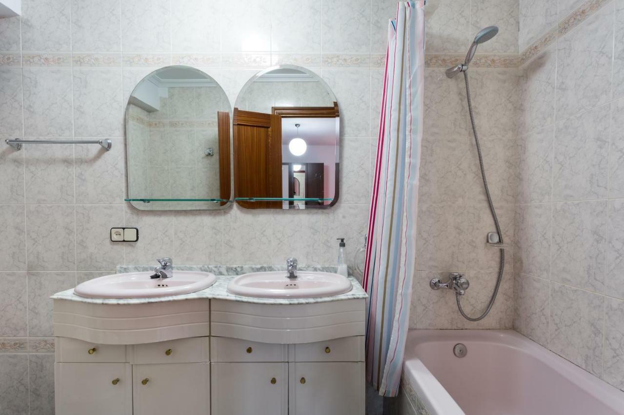 Holi-Rent Albareda Lägenhet Sevilla Exteriör bild