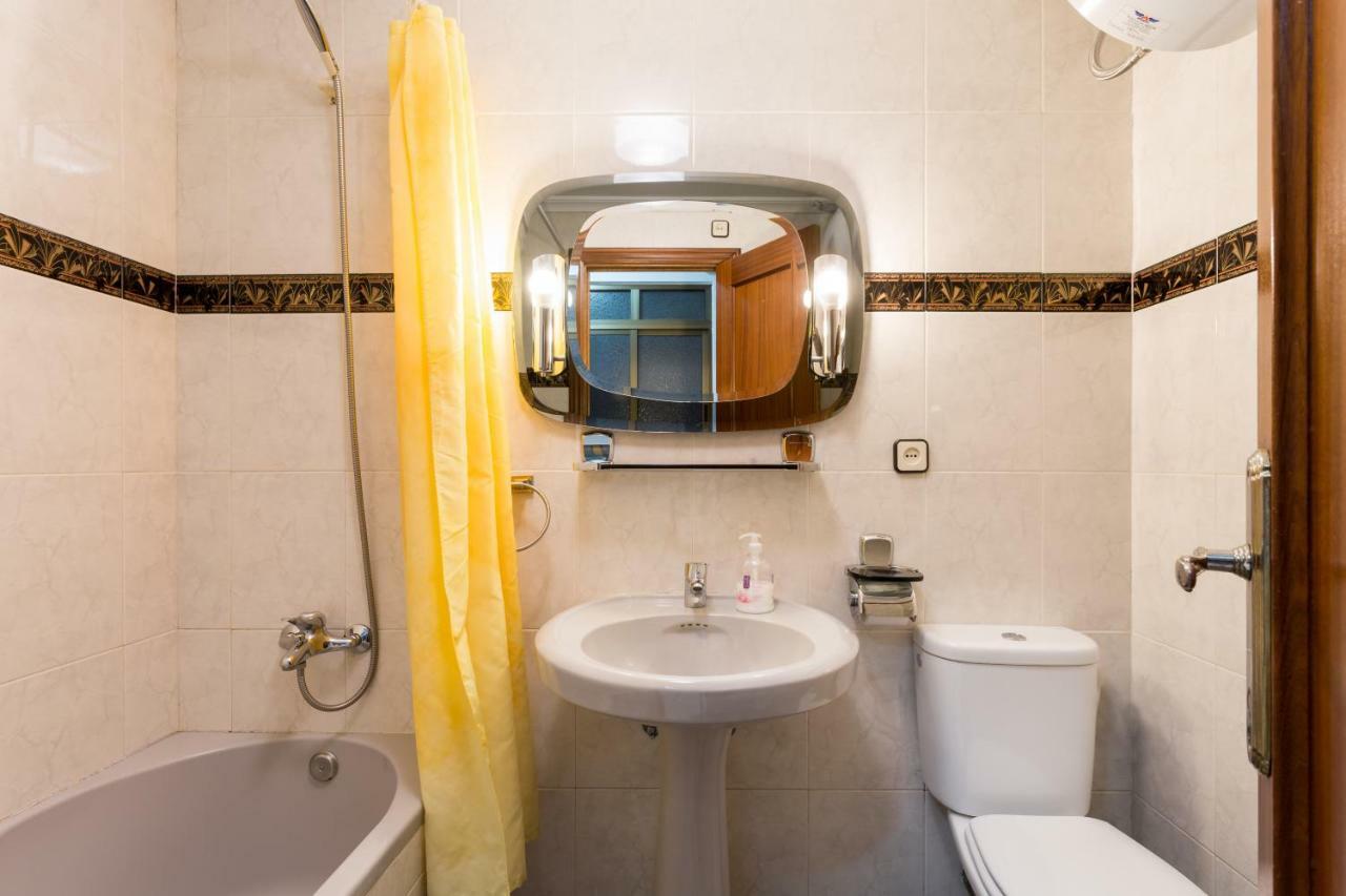 Holi-Rent Albareda Lägenhet Sevilla Exteriör bild